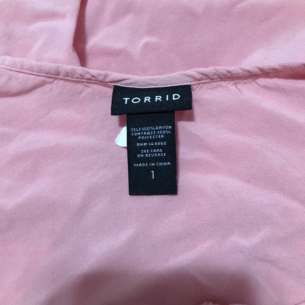 Torrid blouse size 1 (1X) - Picture 5 of 5